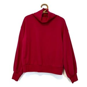 Gap | Turtleneck Sweatshirt in Fresh Cranberry Size M
